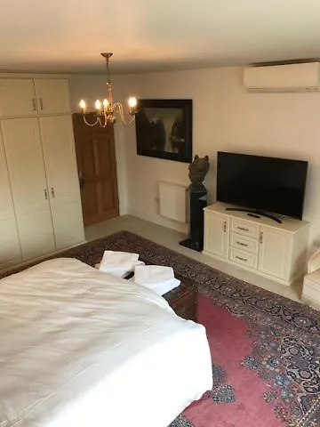 Westhurst Park Bnb